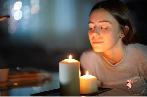 scent memory candle glow